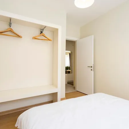 2 Bedroom W. Balcony And Sea View @ Cihangir No:5 Estambul