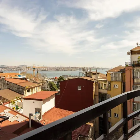 2 Bedroom W. Balcony And Sea View @ Cihangir No:5