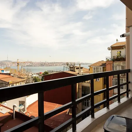 2 Bedroom W. Balcony And Sea View @ Cihangir No:5 Estambul