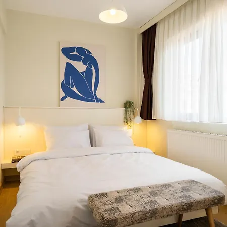 2 Bedroom W. Balcony And Sea View @ Cihangir No:5 * Istambul